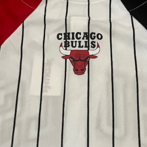 New Chicago NBA Bulls Youth‎ Jersey Boys 8 Button Up Embroidered Basketball NWT - Picture 4 of 11